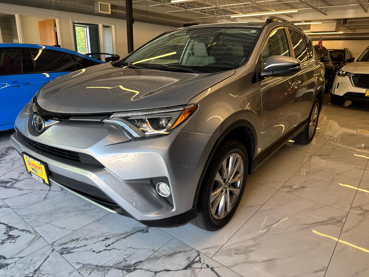 Toyota RAV4 Limited AWD (Natl) 2018