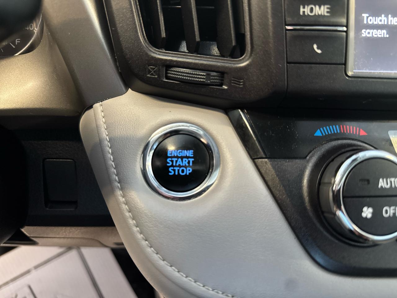 Toyota RAV4 Limited AWD (Natl) 2018
