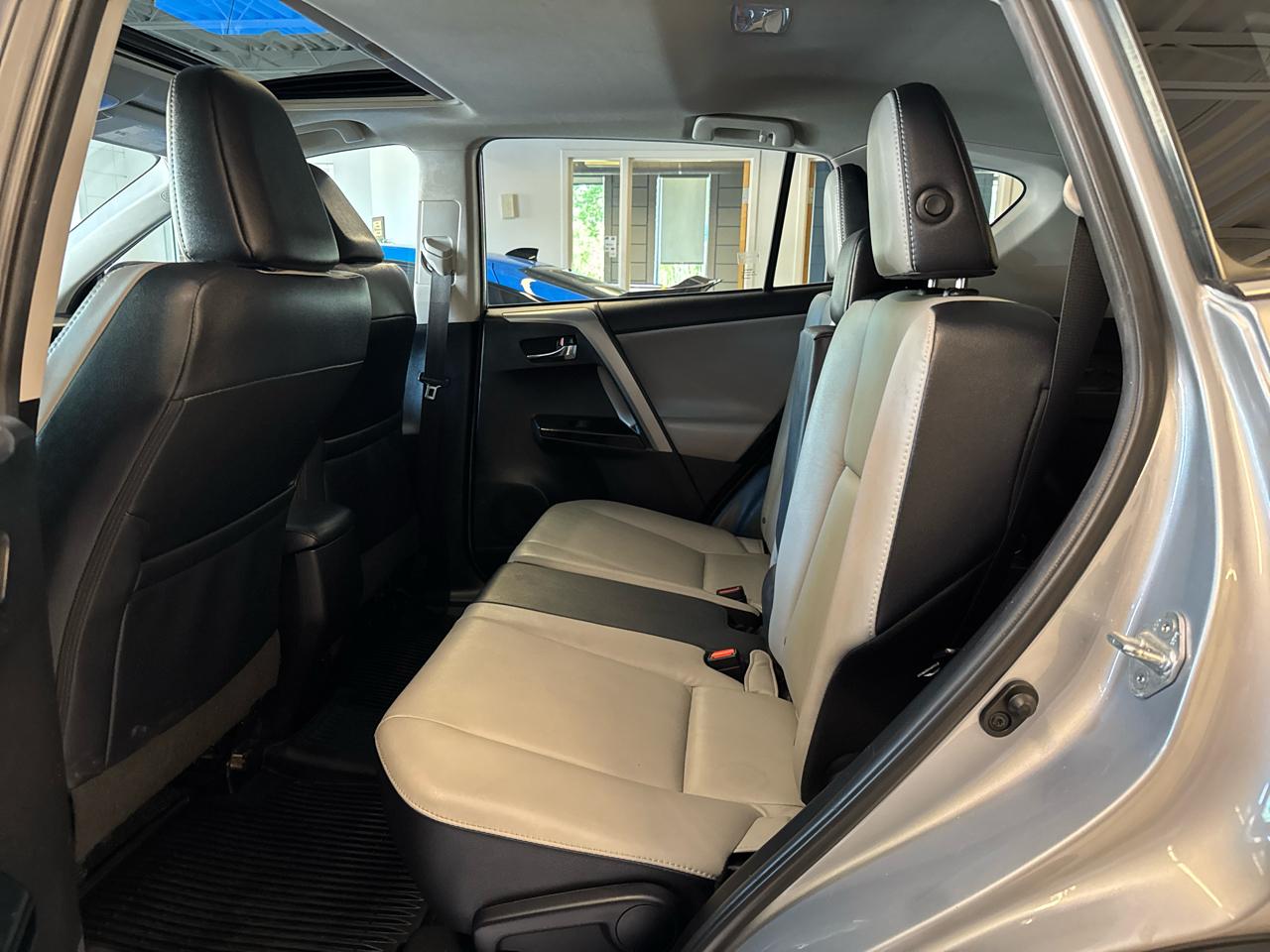 Toyota RAV4 Limited AWD (Natl) 2018