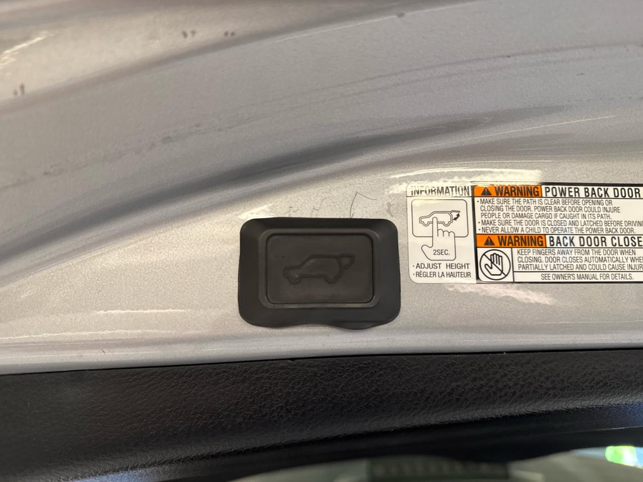 Toyota RAV4 Limited AWD (Natl) 2018