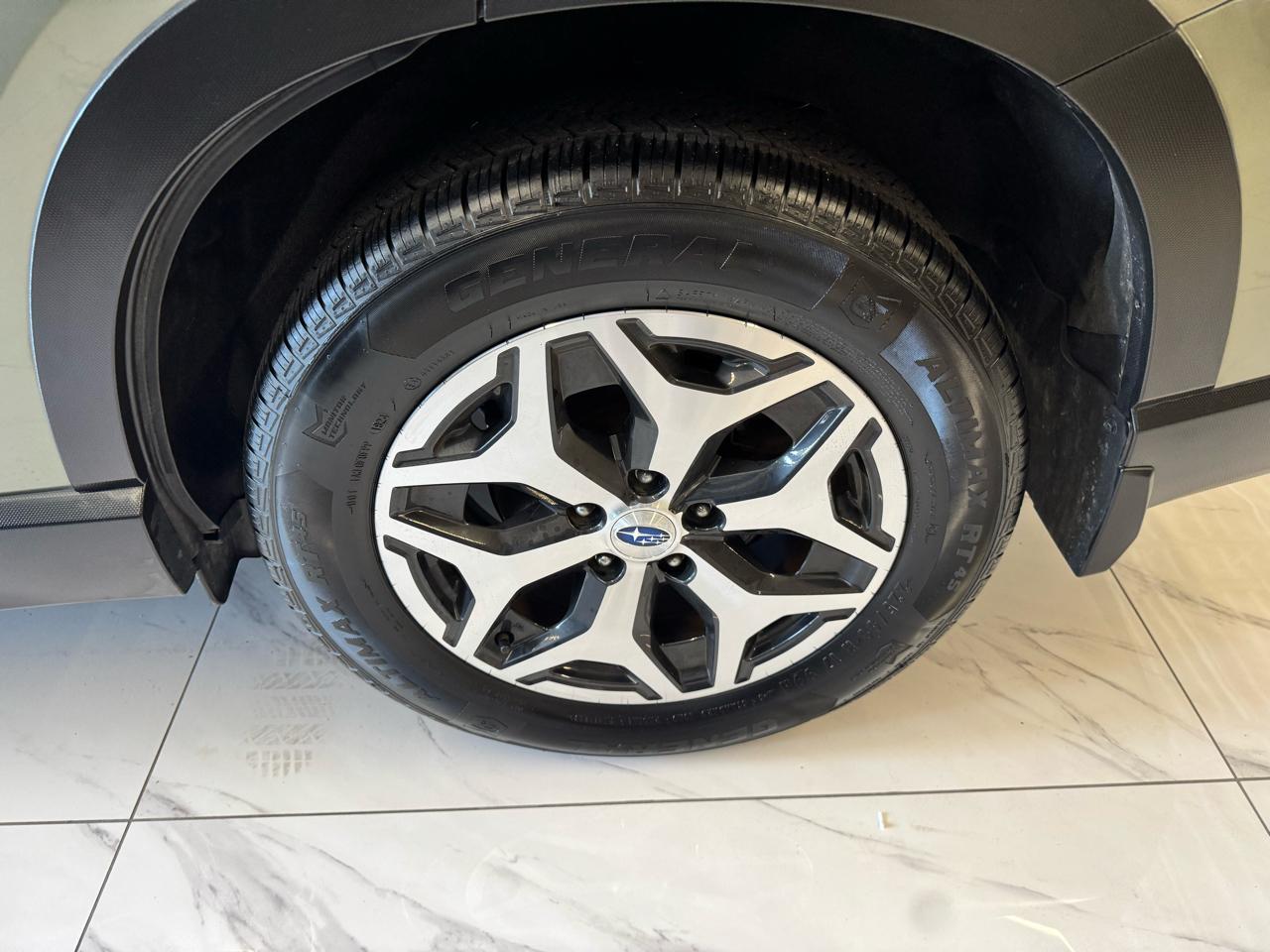 Subaru Forester Premium CVT 2021