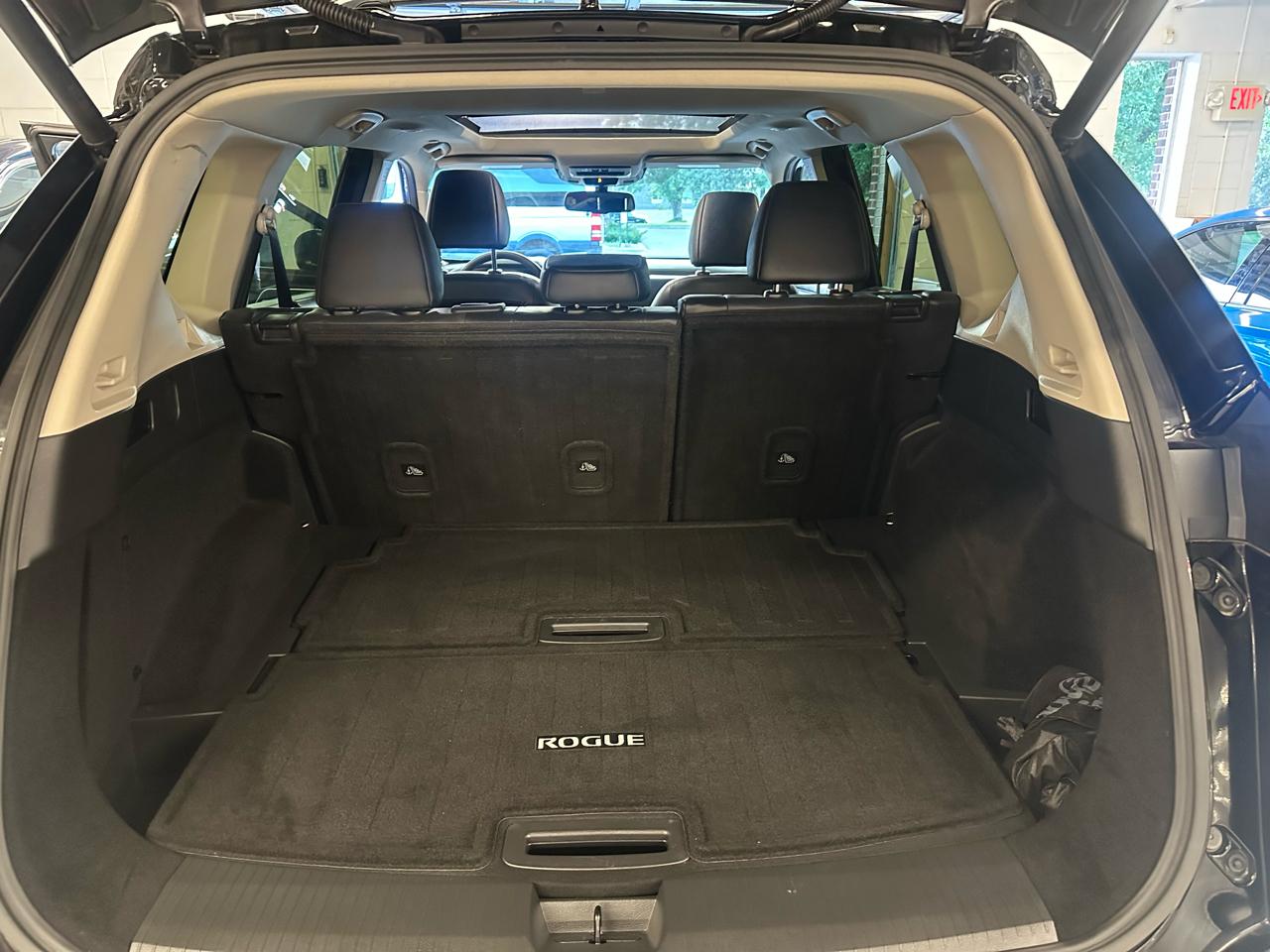 Nissan Rogue AWD Platinum *Ltd Avail* 2026