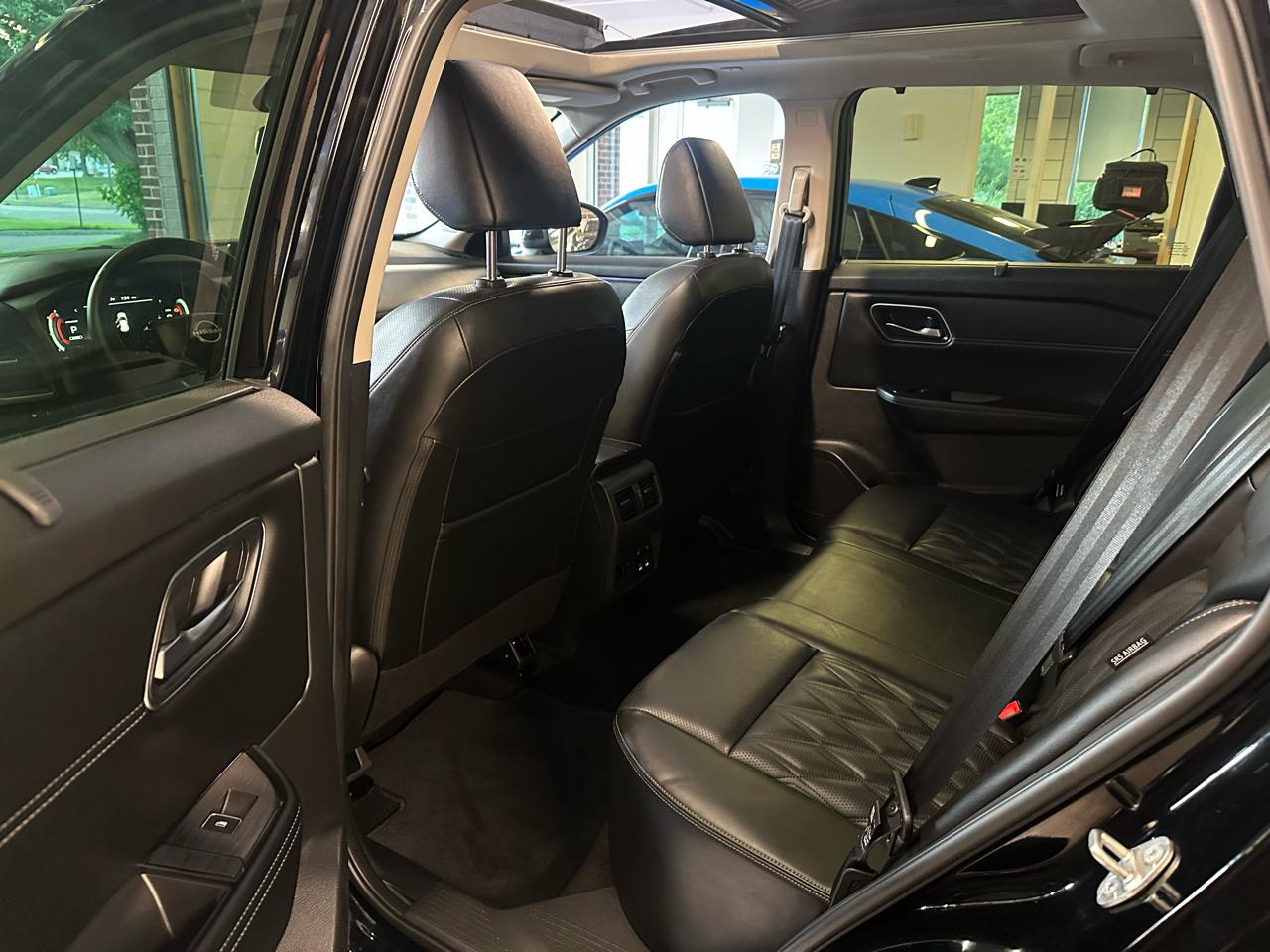 Nissan Rogue AWD Platinum *Ltd Avail* 2026