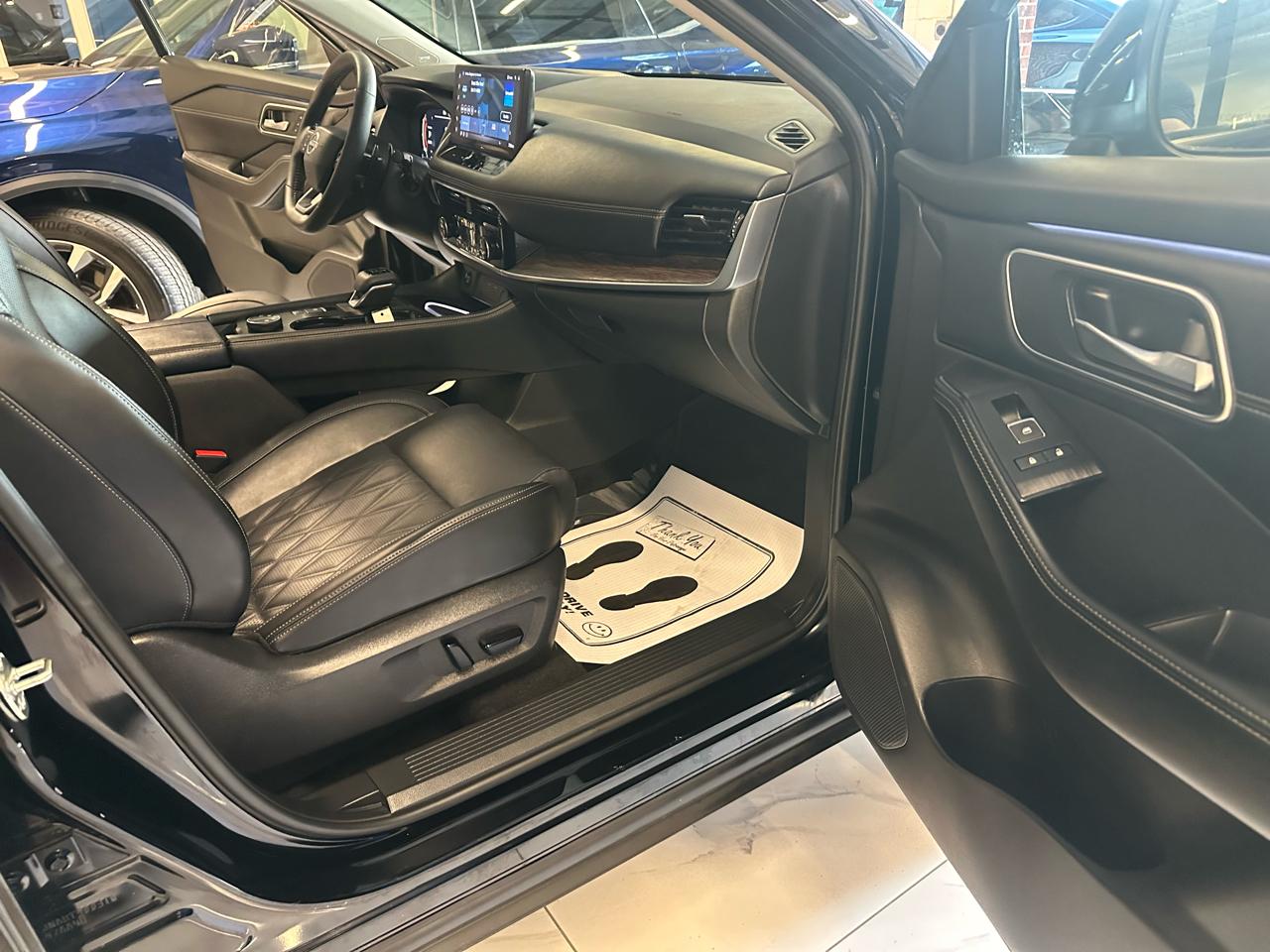 Nissan Rogue AWD Platinum *Ltd Avail* 2026