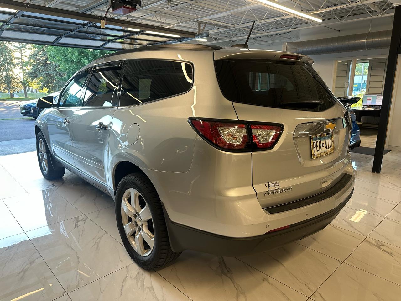 Chevrolet Traverse FWD 4dr LT w/1LT 2017