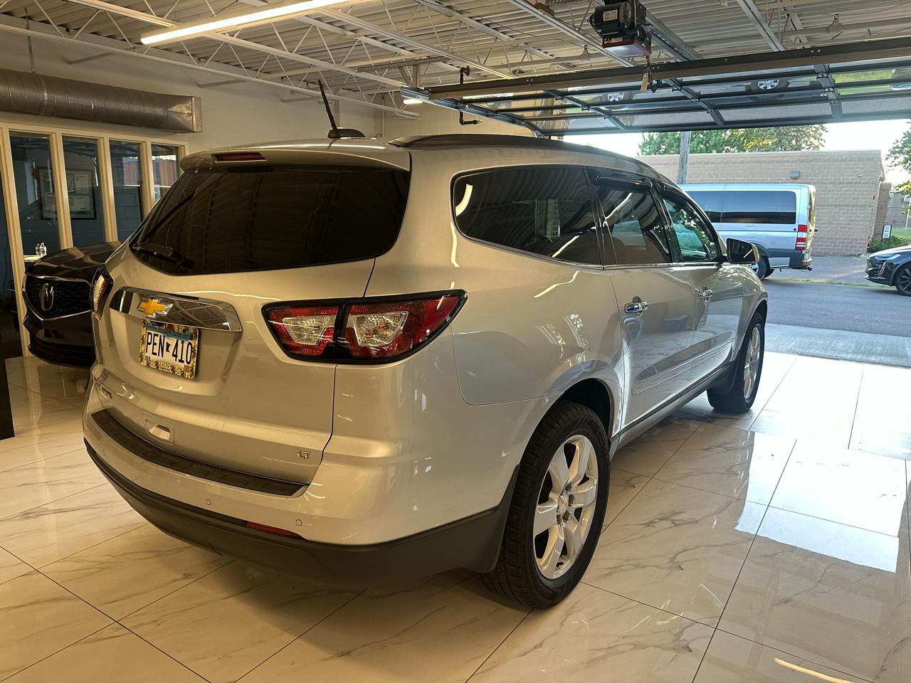 Chevrolet Traverse FWD 4dr LT w/1LT 2017
