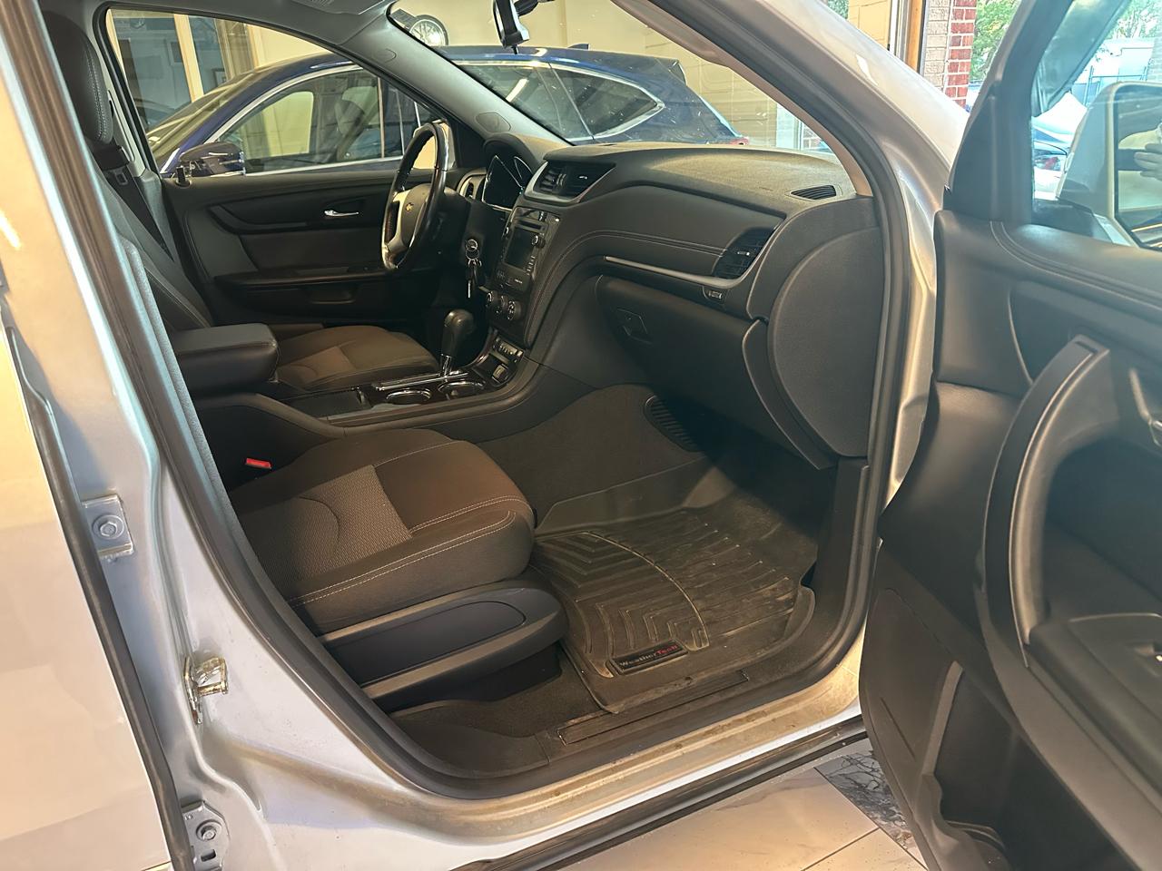 Chevrolet Traverse FWD 4dr LT w/1LT 2017