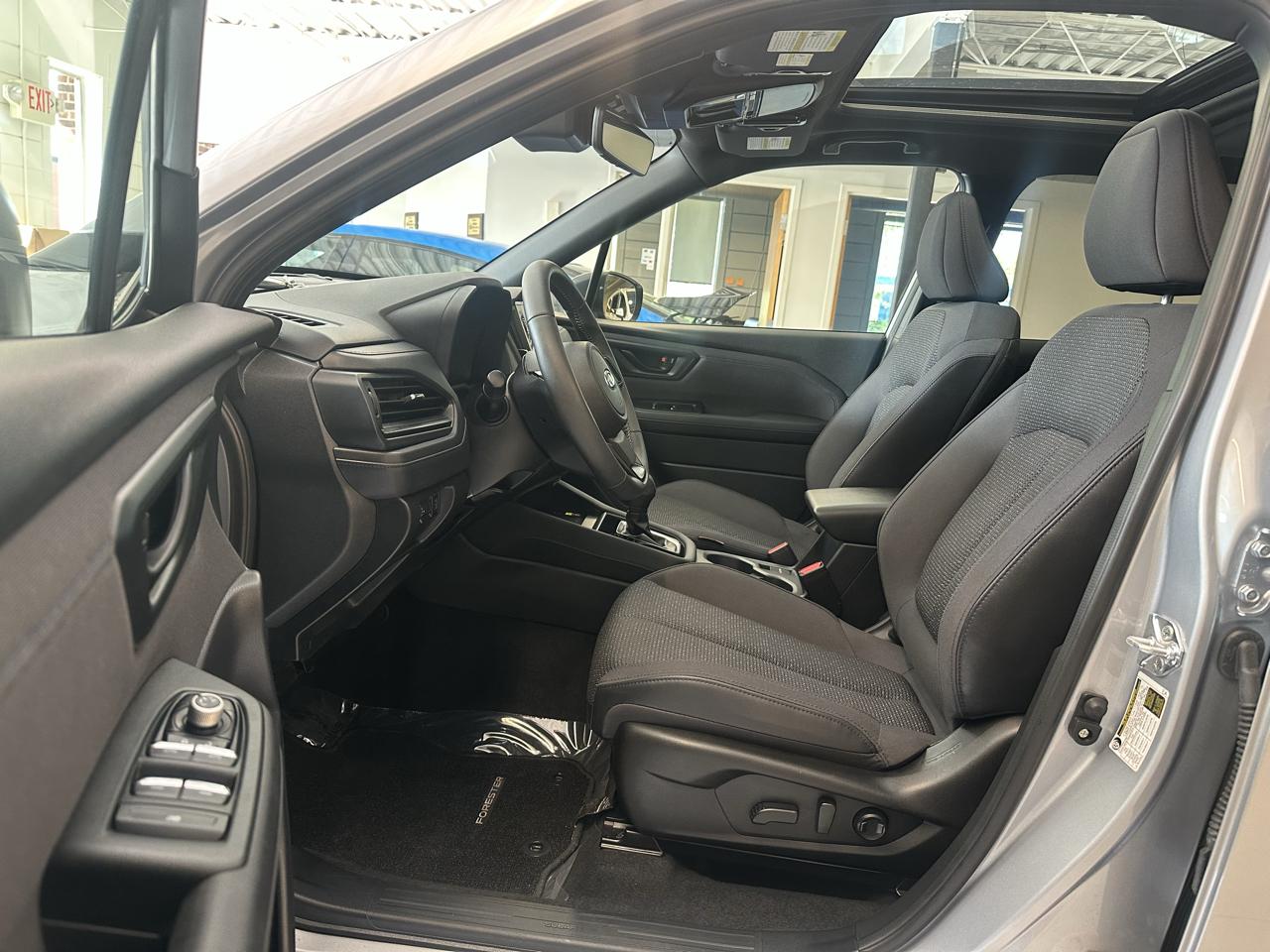 Subaru Forester Premium AWD 2025