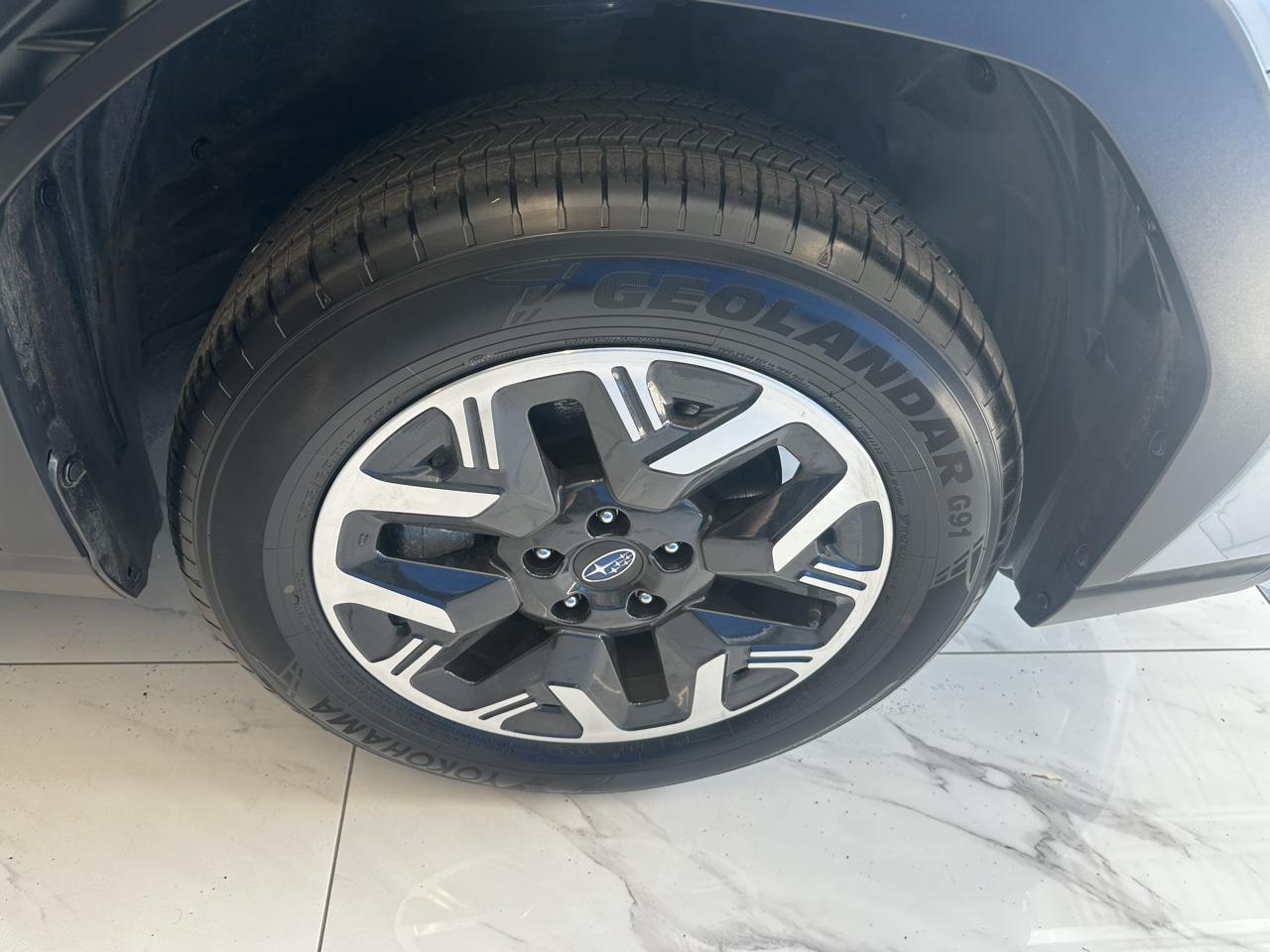 Subaru Forester Premium AWD 2025