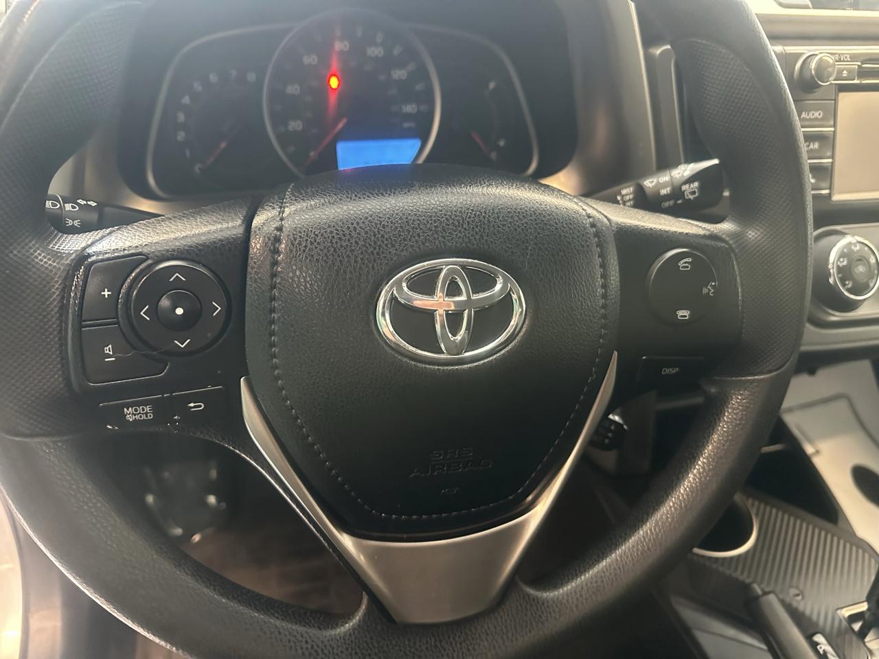 Toyota RAV4 AWD 4dr LE (Natl) 2015