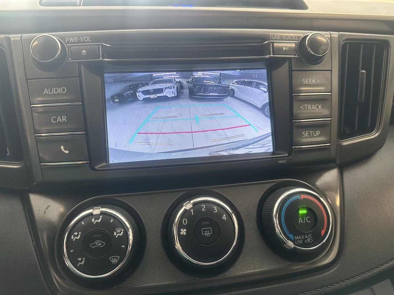Toyota RAV4 AWD 4dr LE (Natl) 2015
