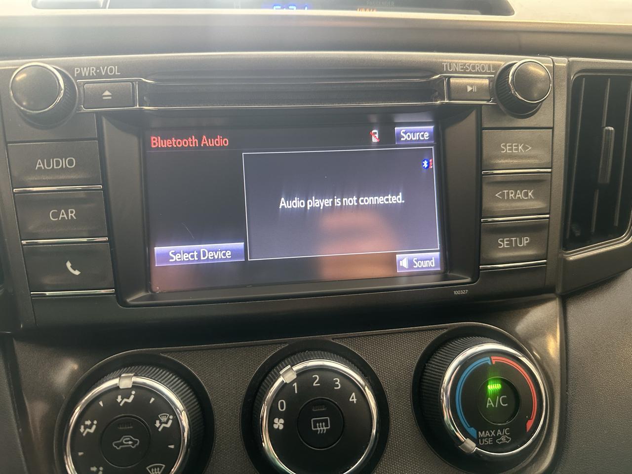 Toyota RAV4 AWD 4dr LE (Natl) 2015