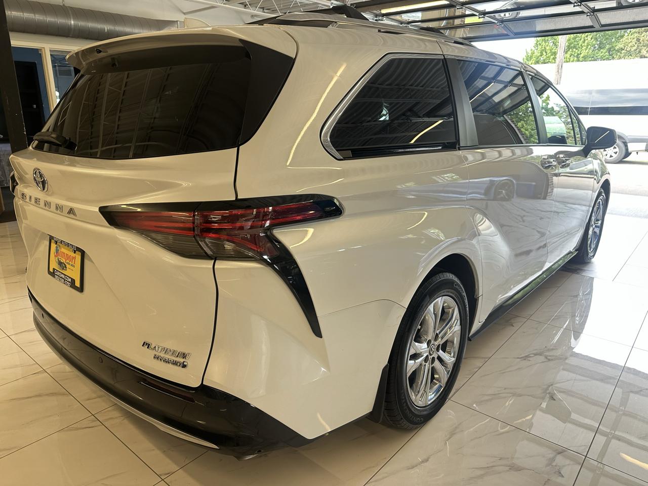 Toyota Sienna Platinum AWD 7-Passenger (Natl) 2024