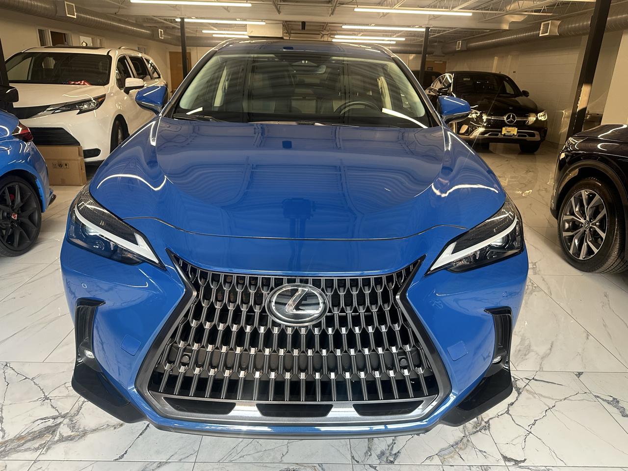 Lexus NX NX 250 Premium FWD 2025