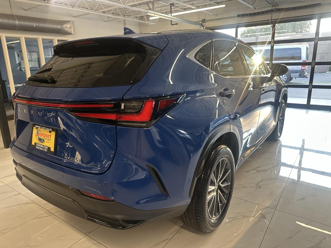 Lexus NX NX 250 Premium FWD 2025