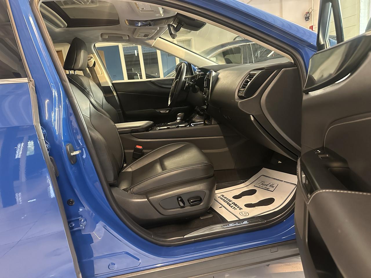 Lexus NX NX 250 Premium FWD 2025