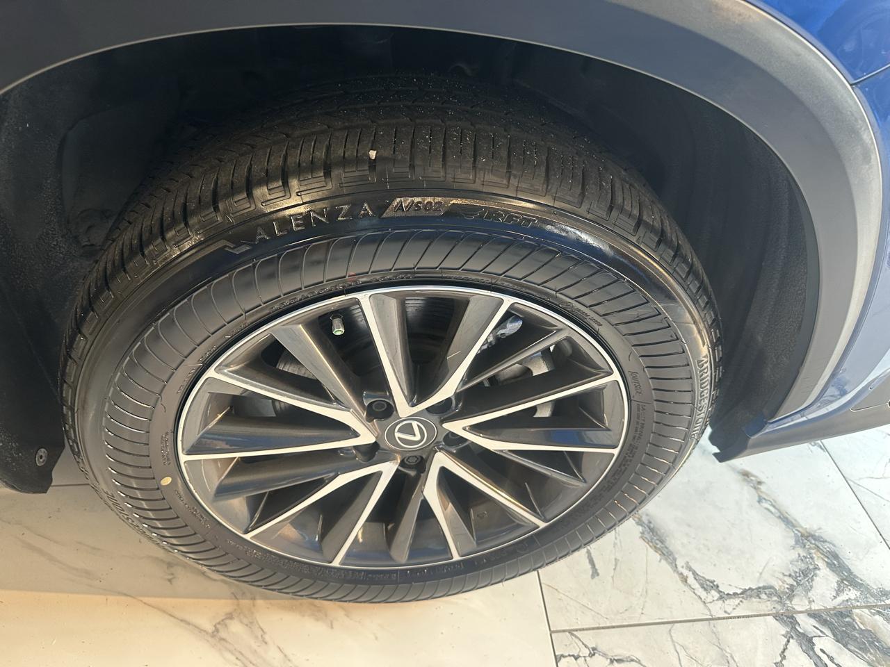 Lexus NX NX 250 Premium FWD 2025