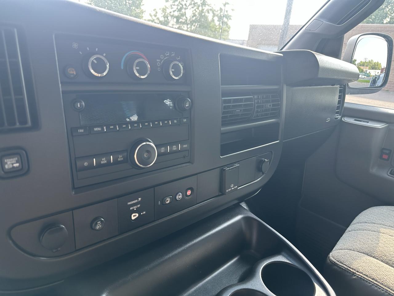 Chevrolet Express Cargo Van RWD 3500 135" 2019
