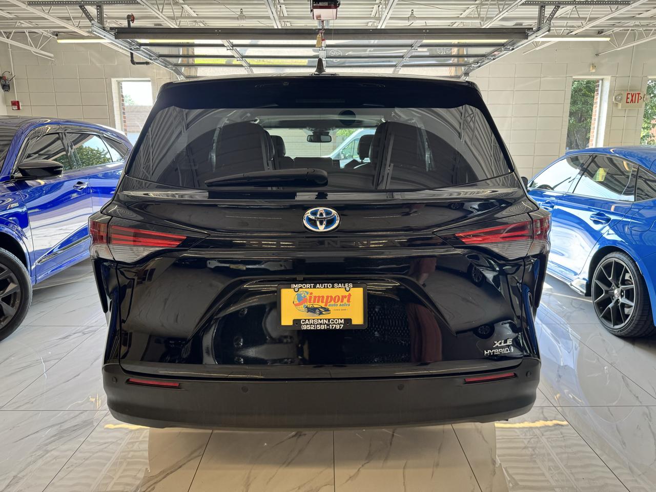 Toyota Sienna XLE FWD 7-Passenger (Natl) 2022