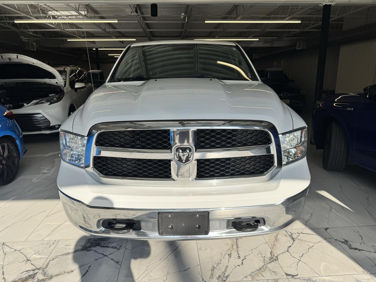 RAM 1500 4WD Crew Cab 140.5" SLT 2016