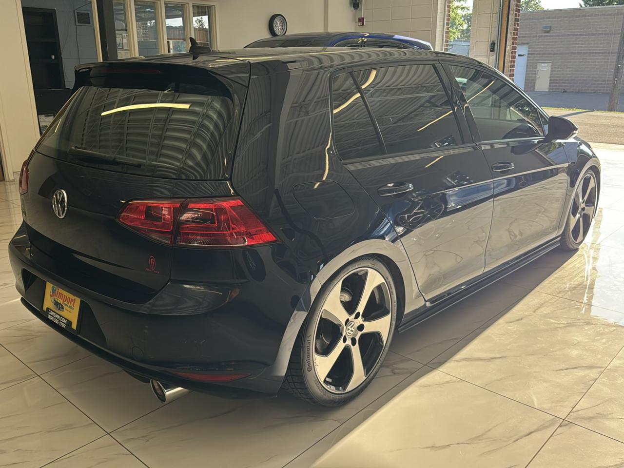 Volkswagen Golf GTI 2.0T 4-Door Autobahn DSG 2017