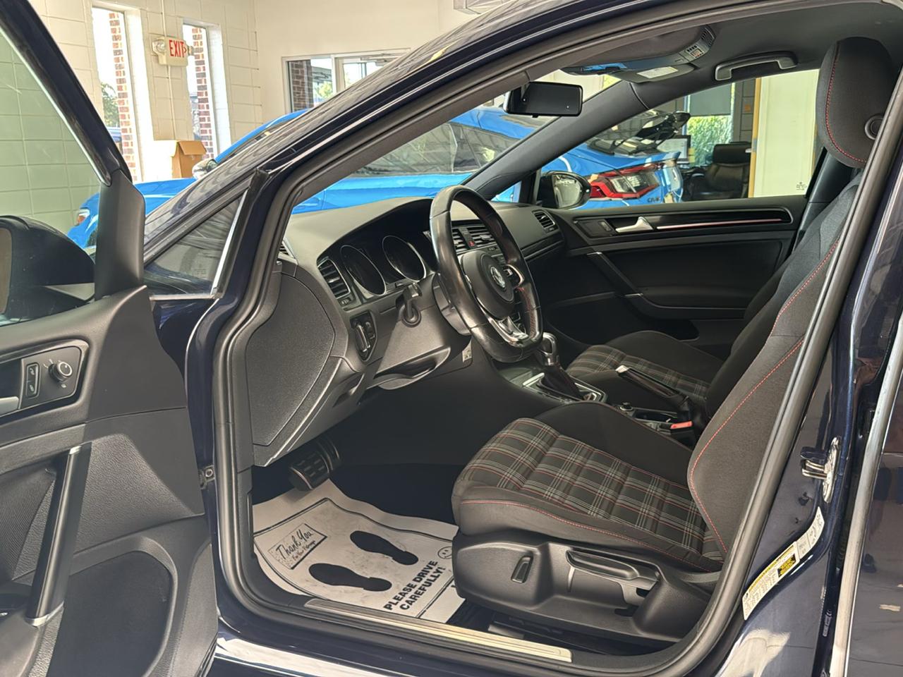 Volkswagen Golf GTI 2.0T 4-Door Autobahn DSG 2017