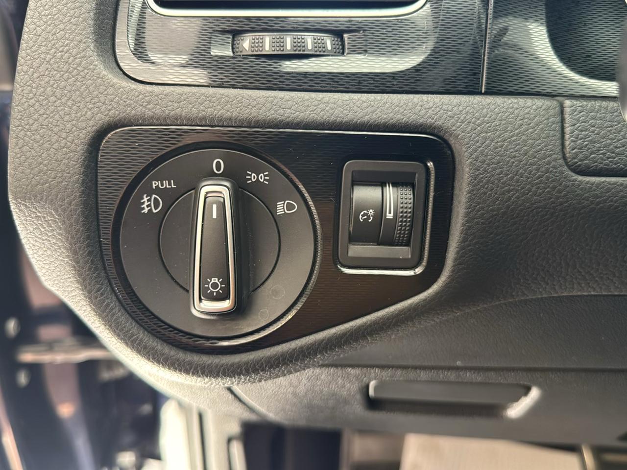 Volkswagen Golf GTI 2.0T 4-Door Autobahn DSG 2017