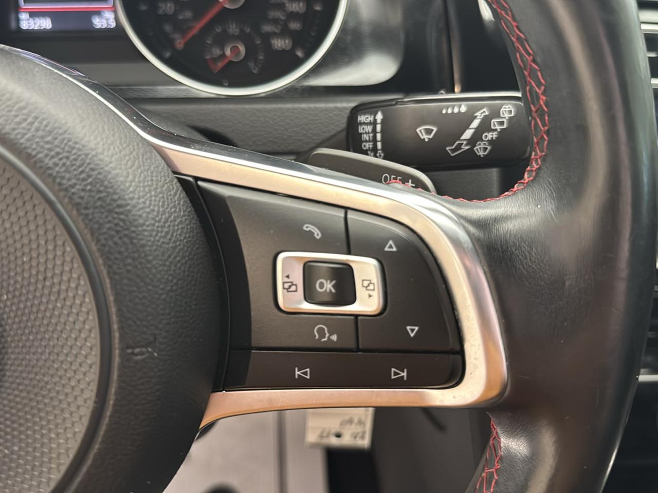 Volkswagen Golf GTI 2.0T 4-Door Autobahn DSG 2017