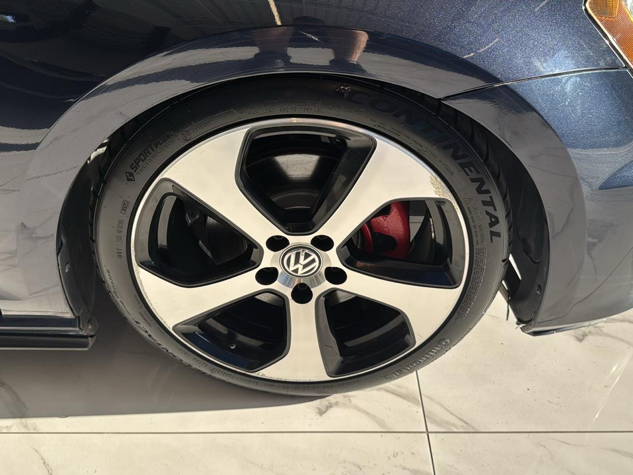 Volkswagen Golf GTI 2.0T 4-Door Autobahn DSG 2017