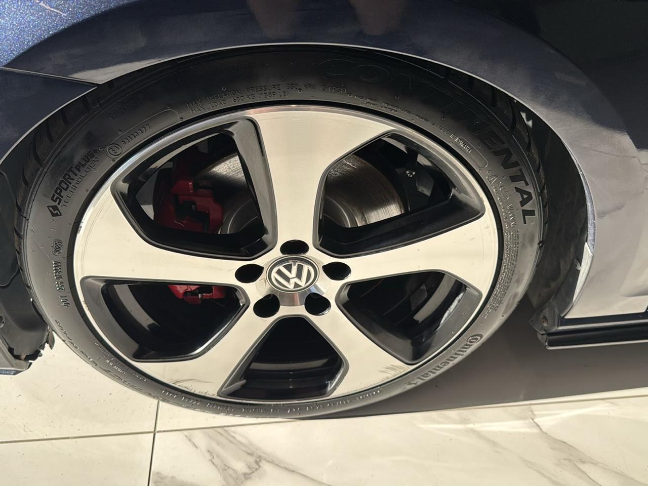 Volkswagen Golf GTI 2.0T 4-Door Autobahn DSG 2017
