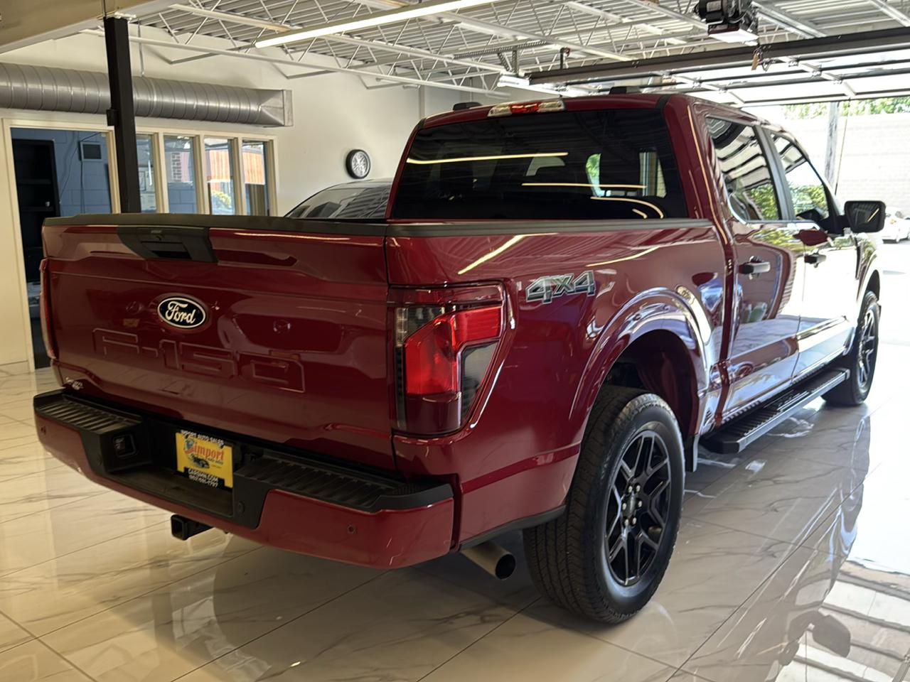 Ford F-150 STX SuperCrew 4WD 2025