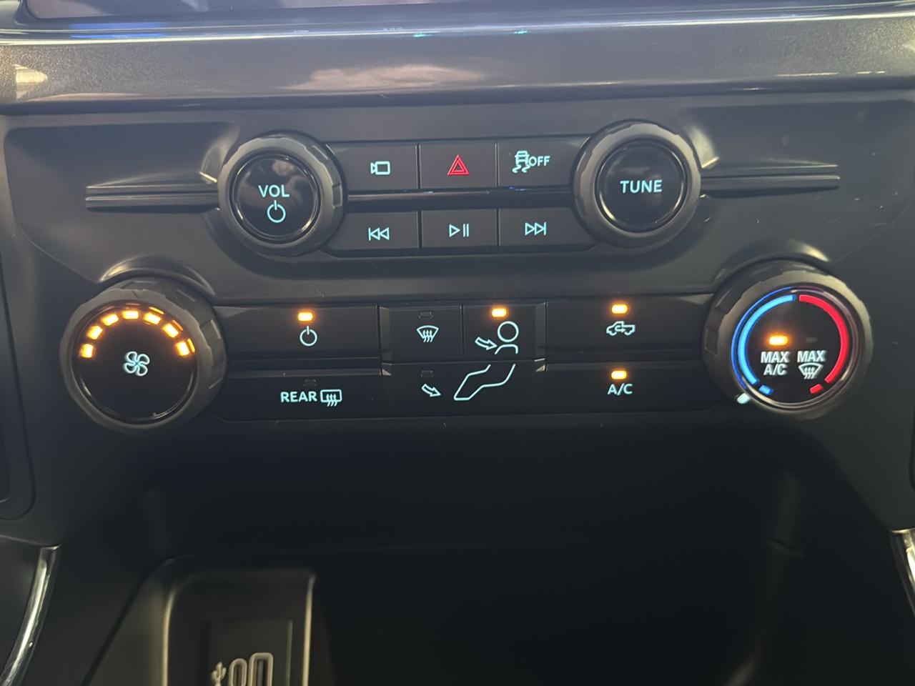 Ford F-150 STX SuperCrew 4WD 2025