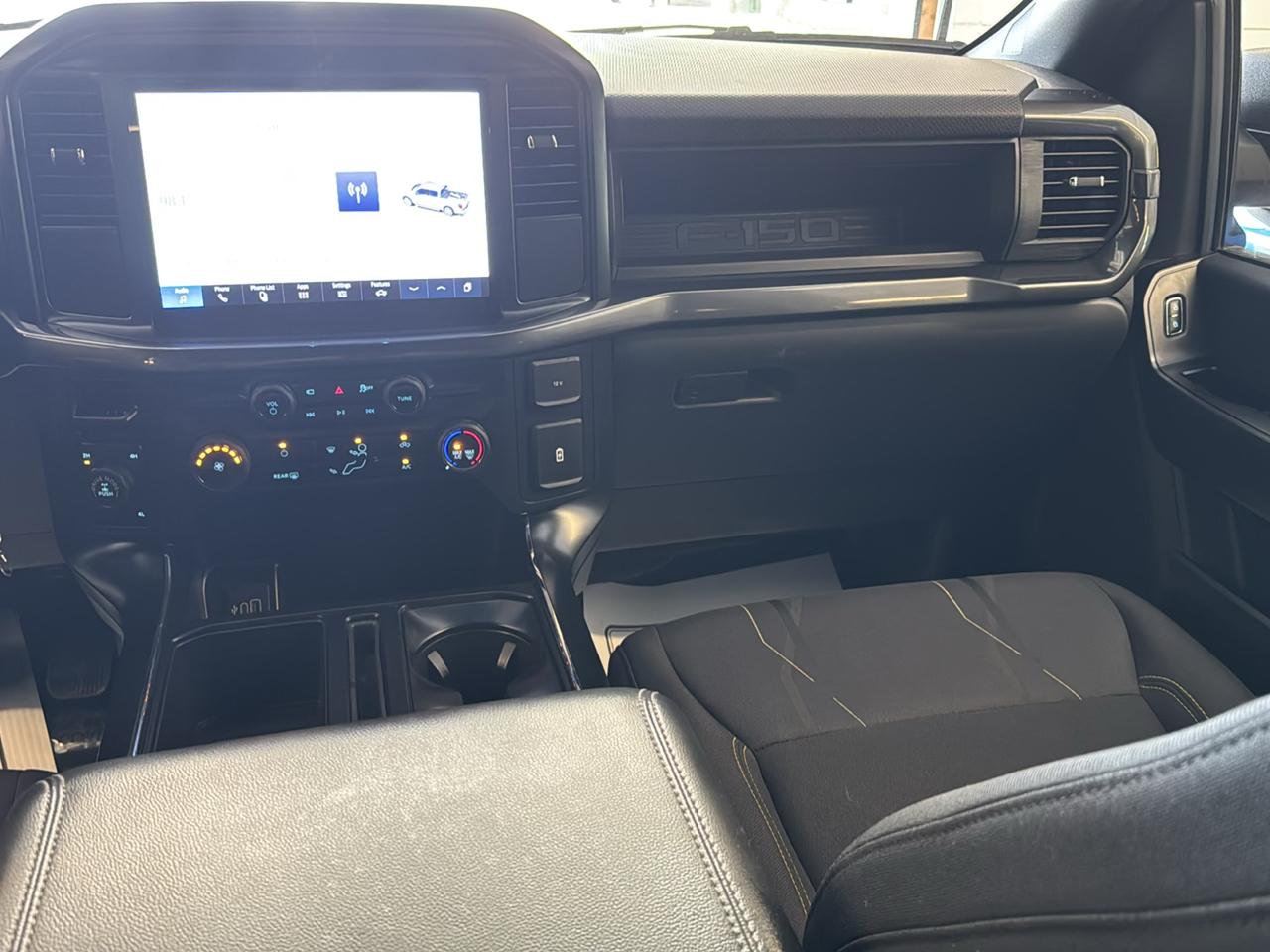 Ford F-150 STX SuperCrew 4WD 2025
