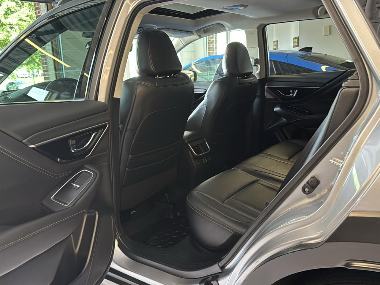 Subaru Outback Touring AWD 2025
