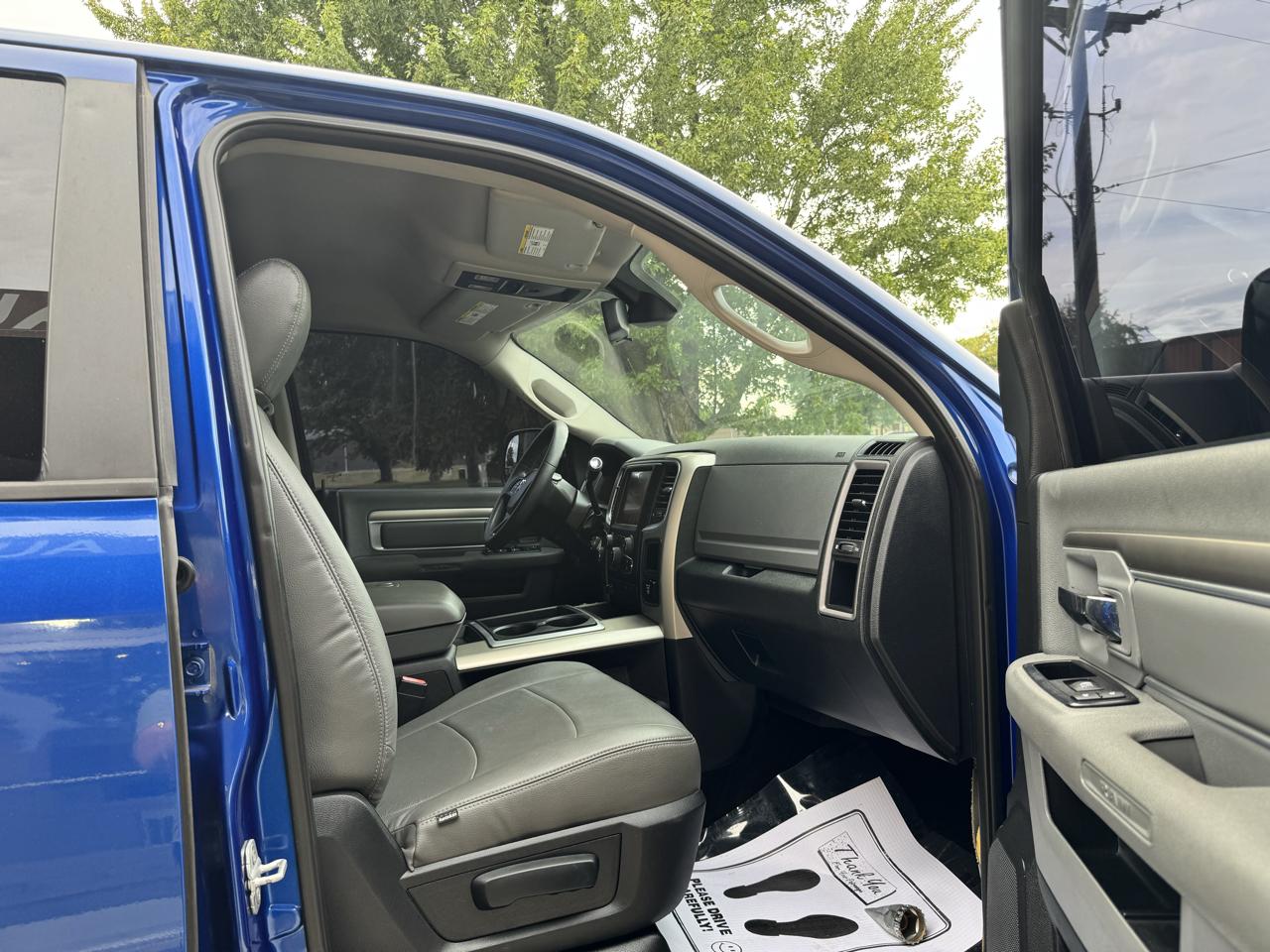 RAM 3500 4WD Crew Cab 169" SLT 2014