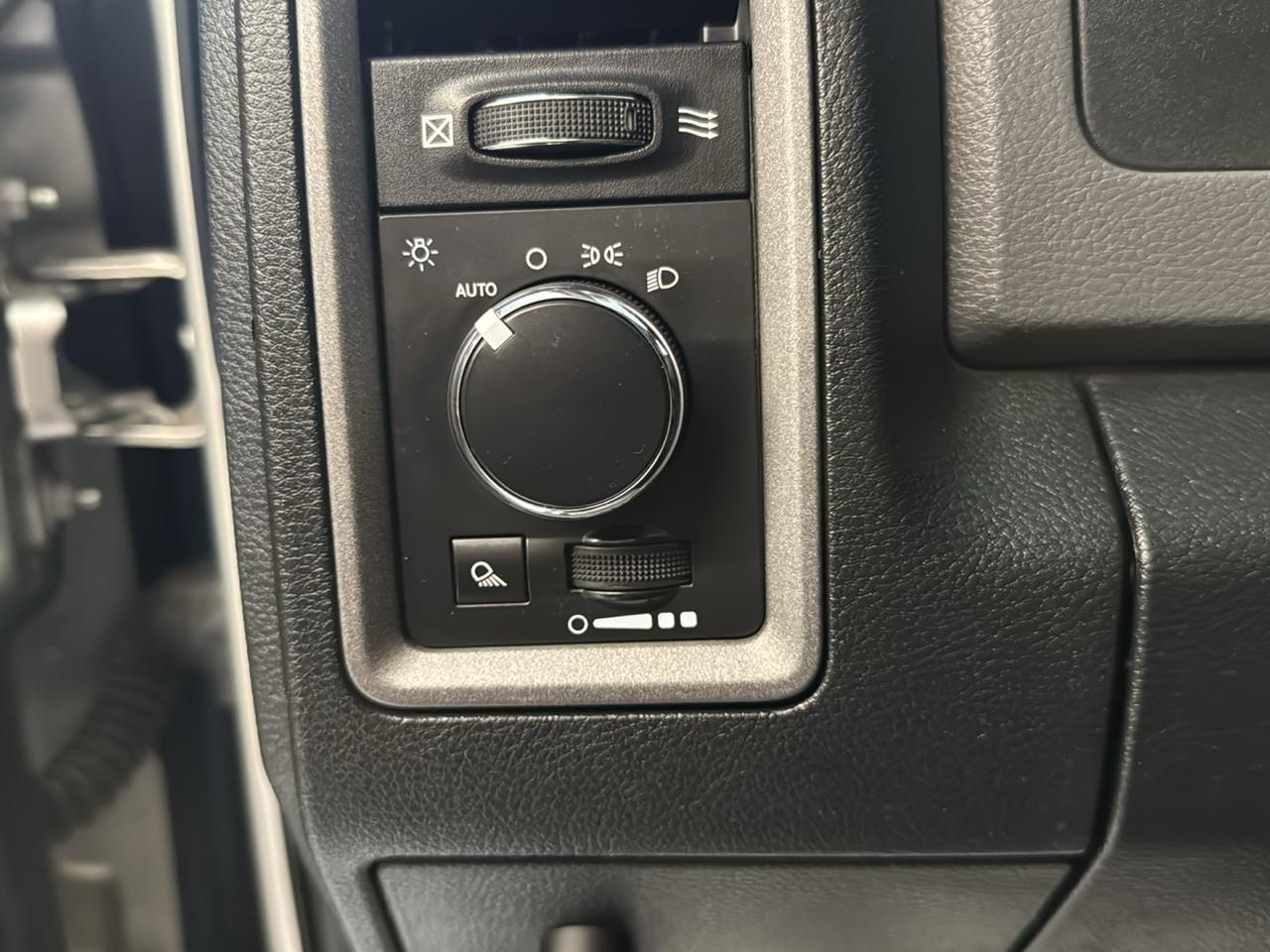 RAM 3500 4WD Crew Cab 149" Tradesman 2015