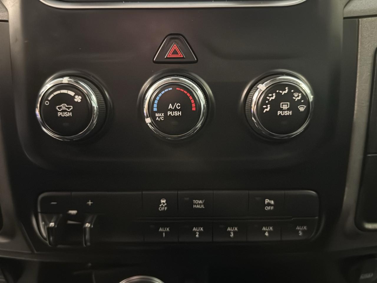 RAM 3500 4WD Crew Cab 149" Tradesman 2015
