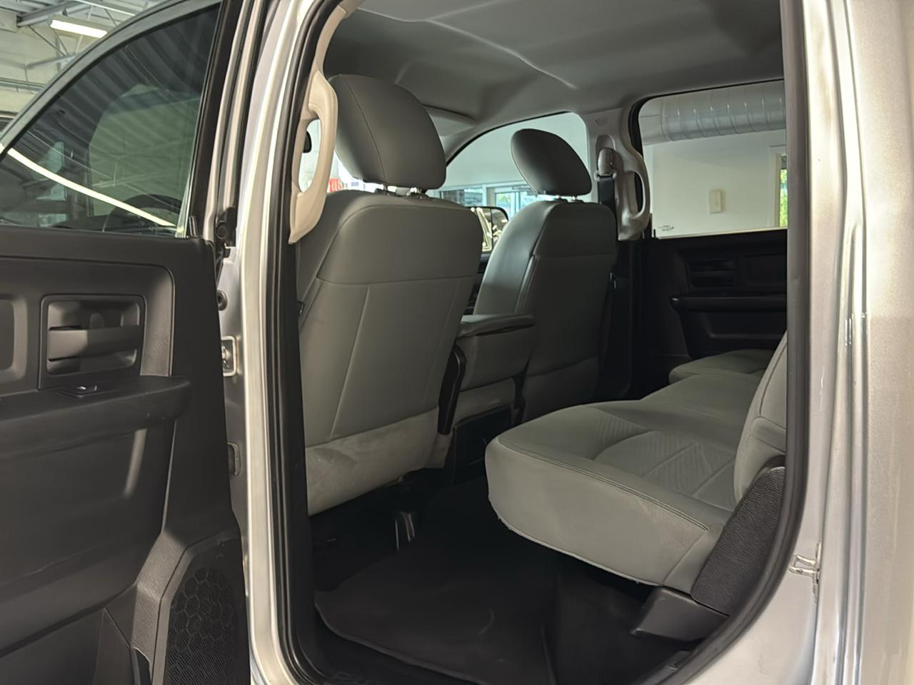 RAM 3500 4WD Crew Cab 149" Tradesman 2015