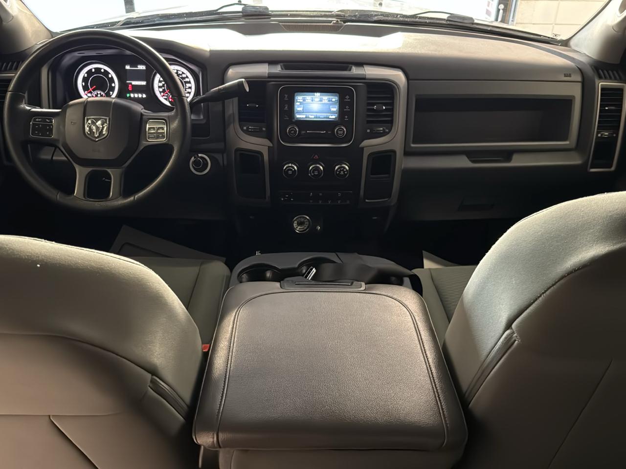 RAM 3500 4WD Crew Cab 149" Tradesman 2015