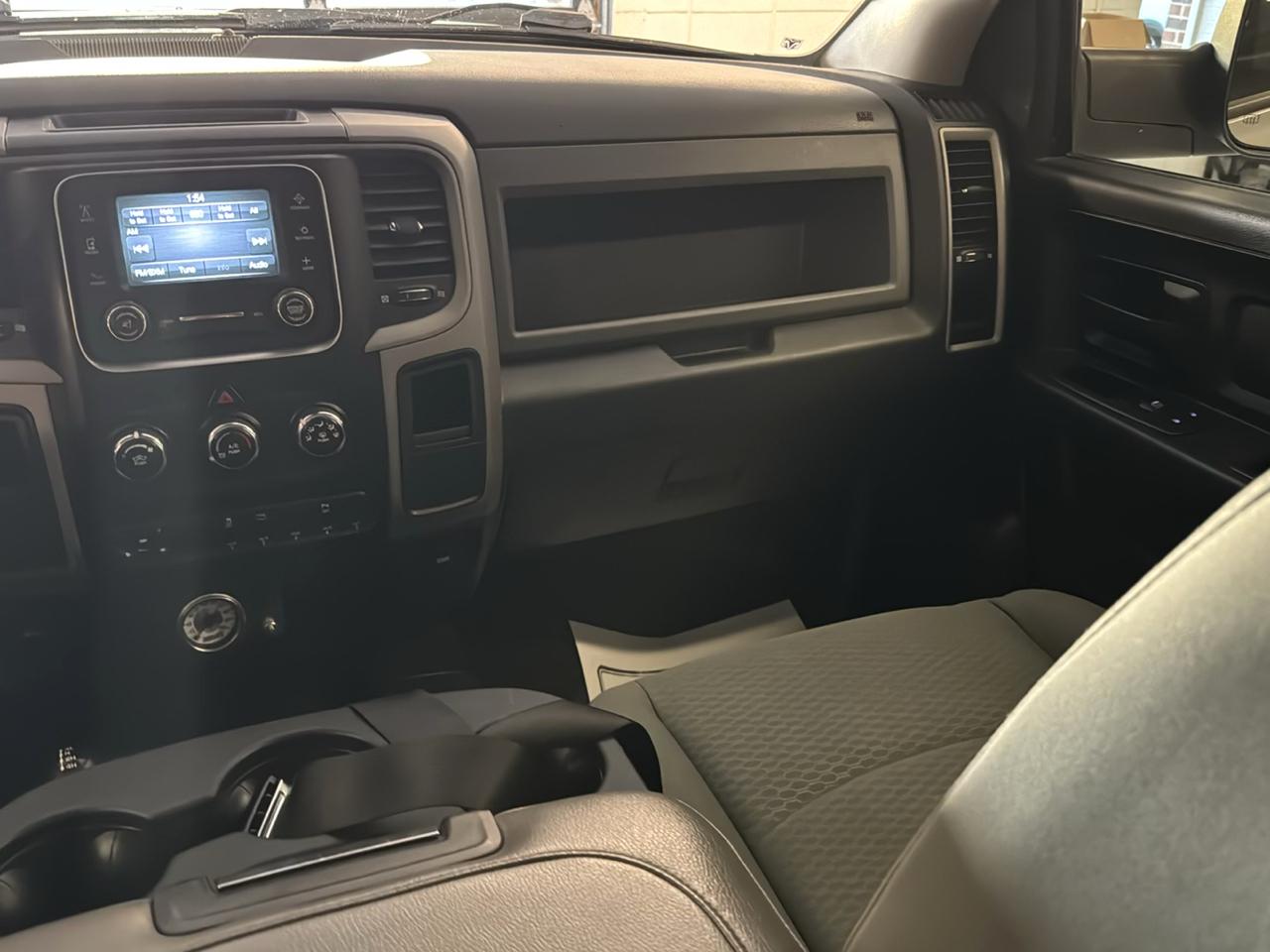 RAM 3500 4WD Crew Cab 149" Tradesman 2015