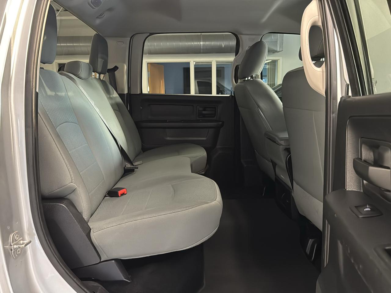 RAM 3500 4WD Crew Cab 149" Tradesman 2015