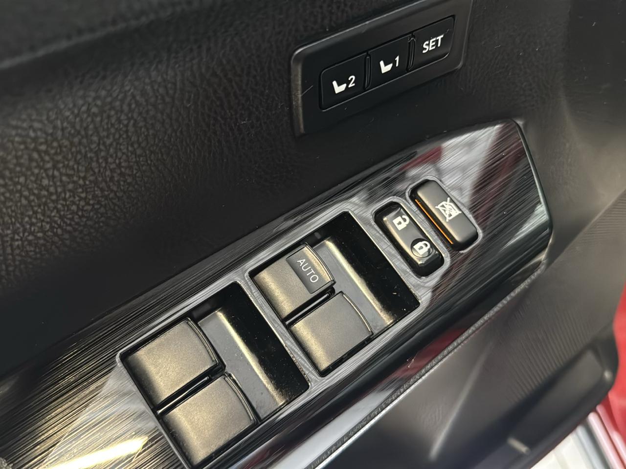 Toyota RAV4 Limited AWD (Natl) 2017