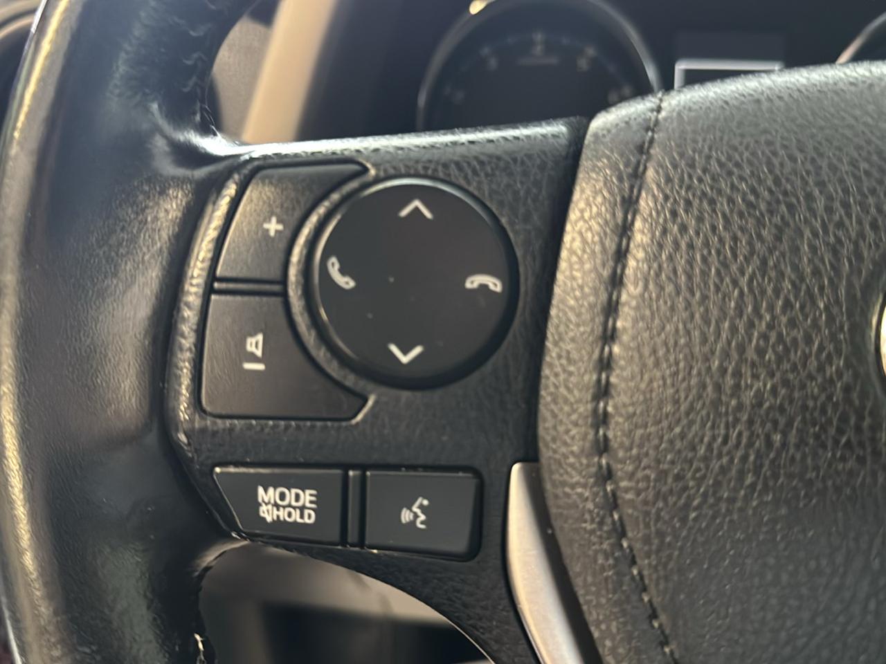 Toyota RAV4 Limited AWD (Natl) 2017