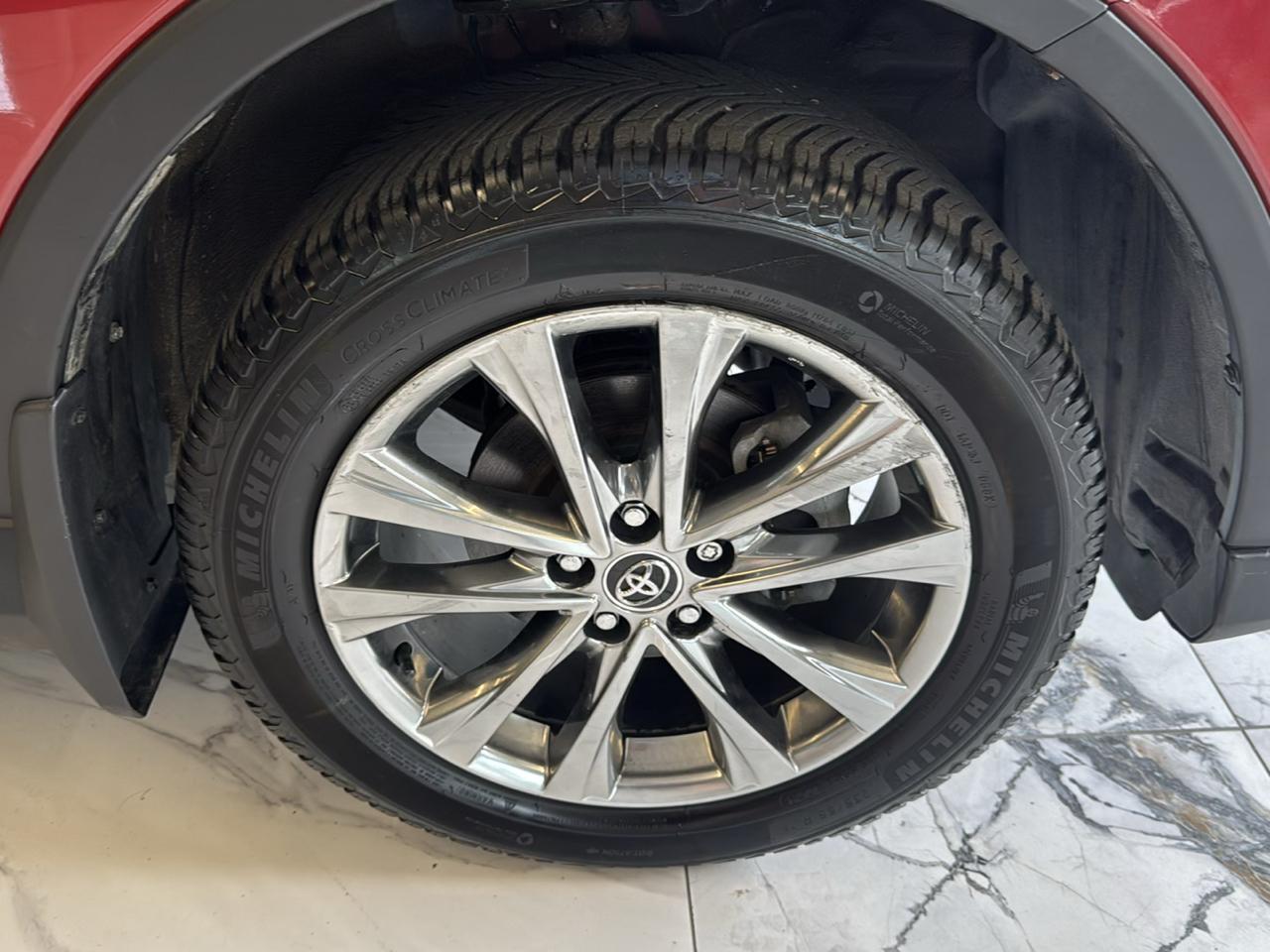 Toyota RAV4 Limited AWD (Natl) 2017