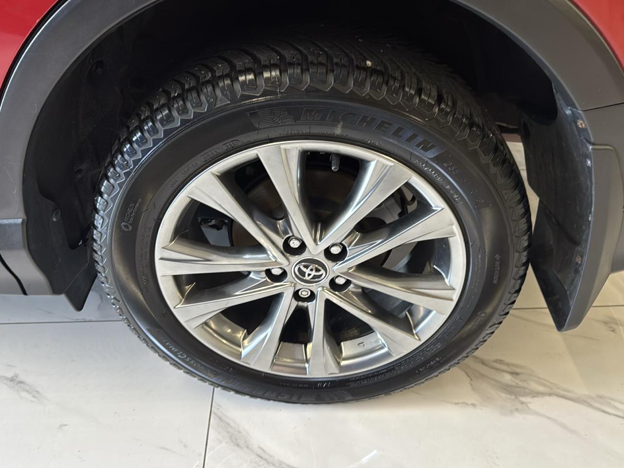 Toyota RAV4 Limited AWD (Natl) 2017