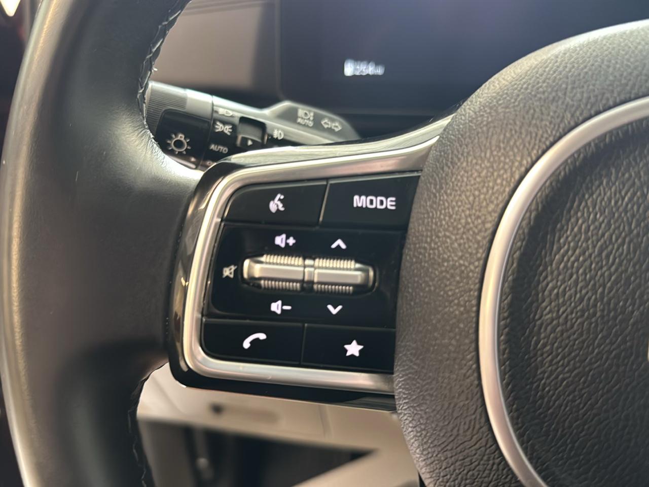 Kia Carnival SX FWD 2025