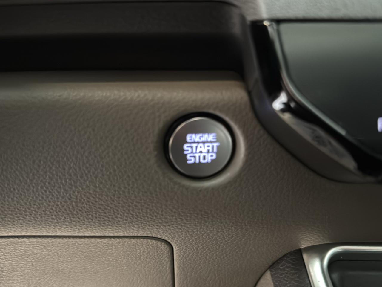 Kia Carnival SX FWD 2025