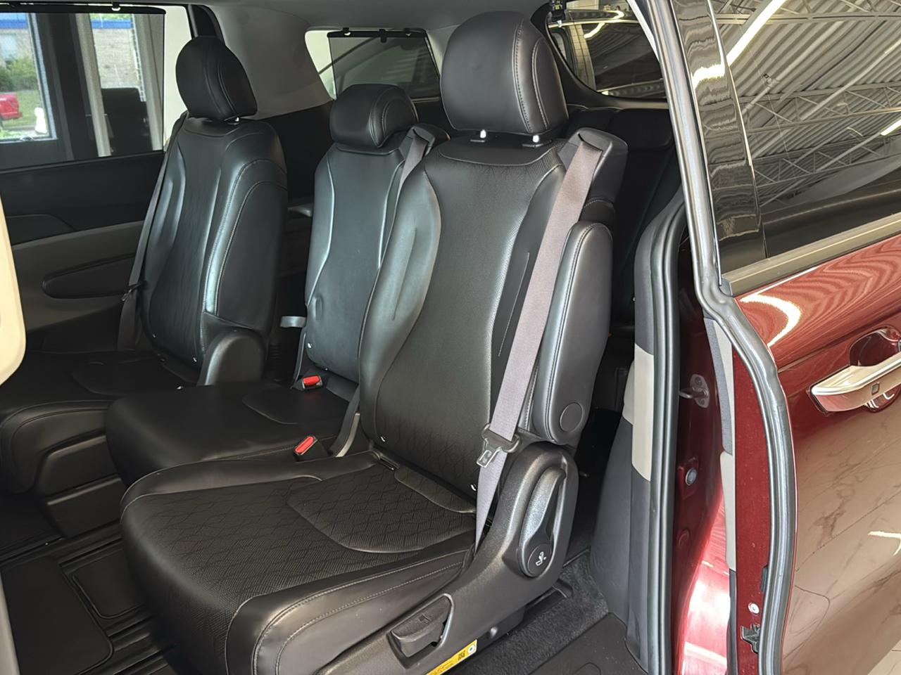 Kia Carnival SX FWD 2025