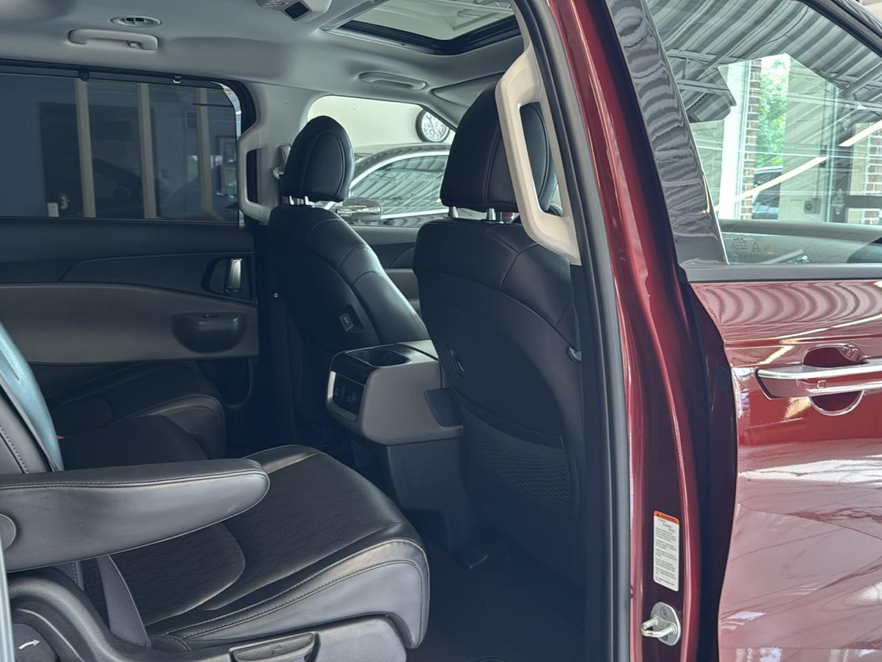 Kia Carnival SX FWD 2025