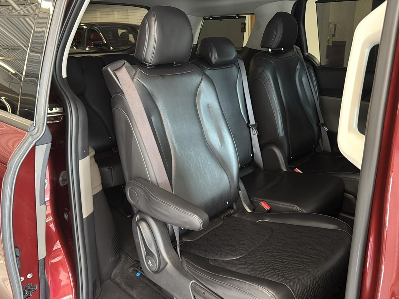 Kia Carnival SX FWD 2025